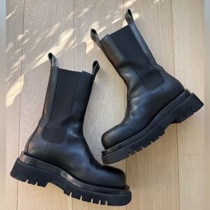 Bottega Veneta Lug Leather Ankle Boots